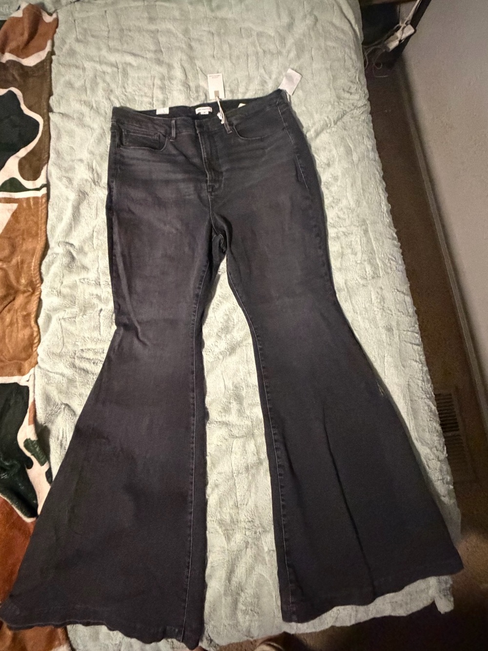 Good American Black-Wash Flared Jeans